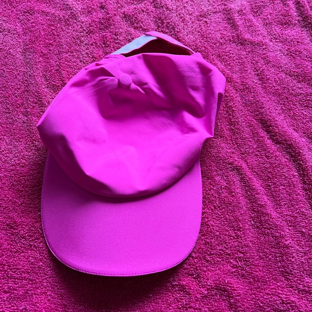 Fast and free running hat